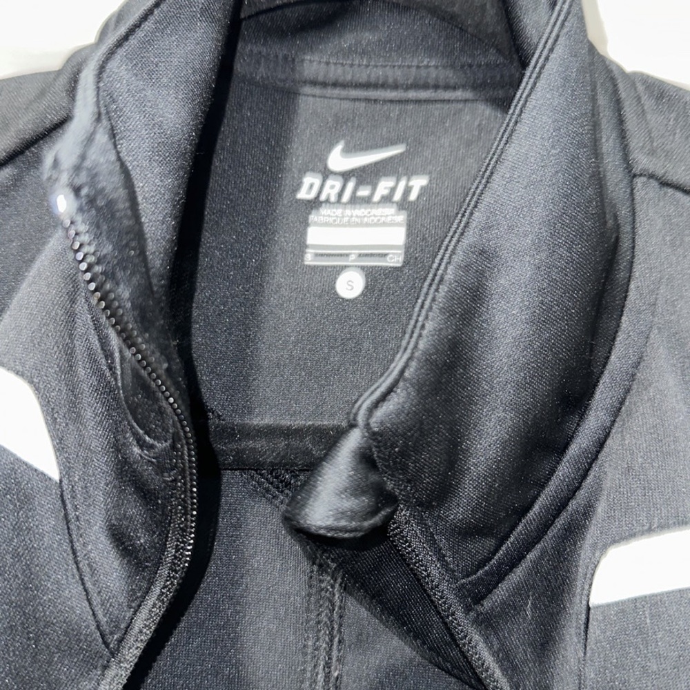 Nike Jacket - Picture 2 of 3